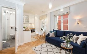 Plac Zamkowy - Apartment With City View By Noclegi Renters